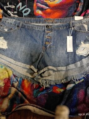Rue21 Women's Distressed Denim Shorts - Blue